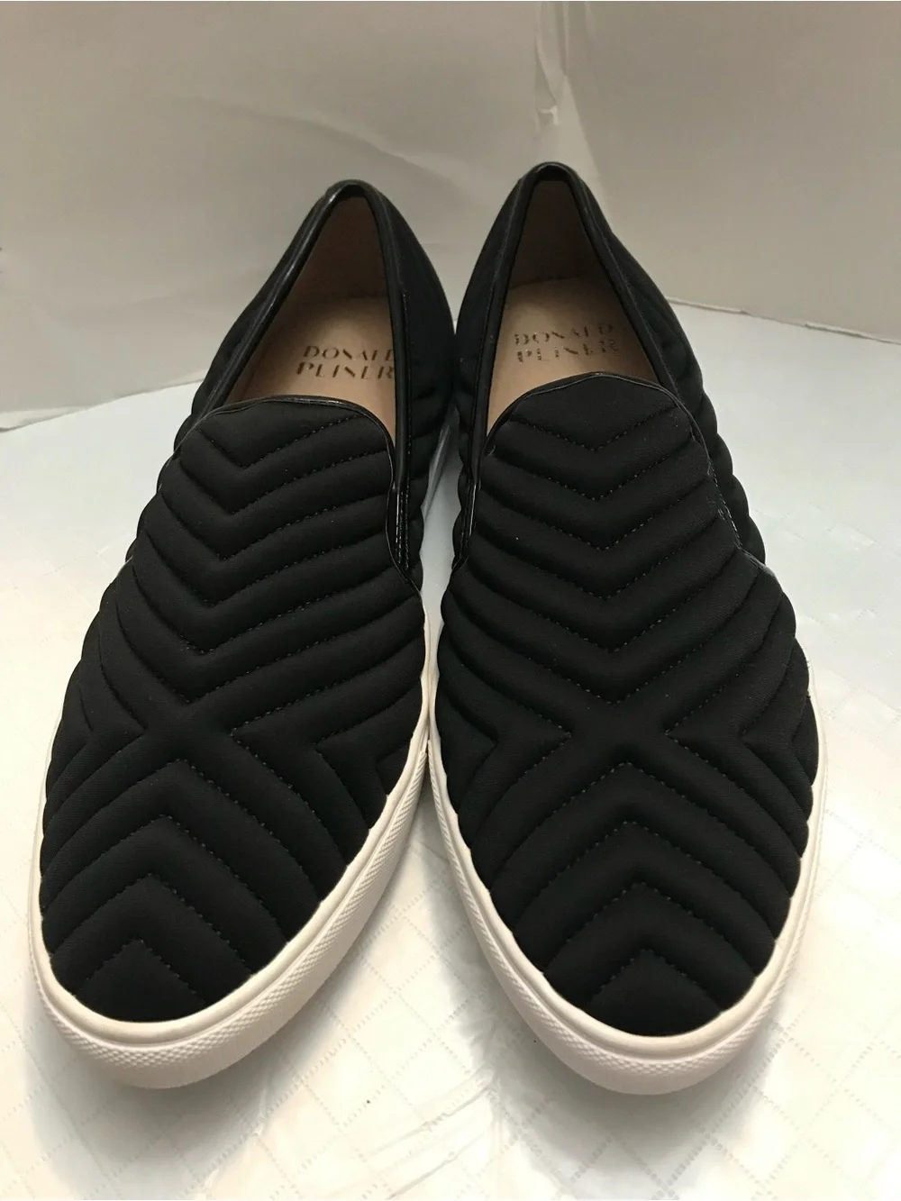 Donald J. Pliner Men's Black Quilted Slip-On Sneakers  Size 9.5 Like New